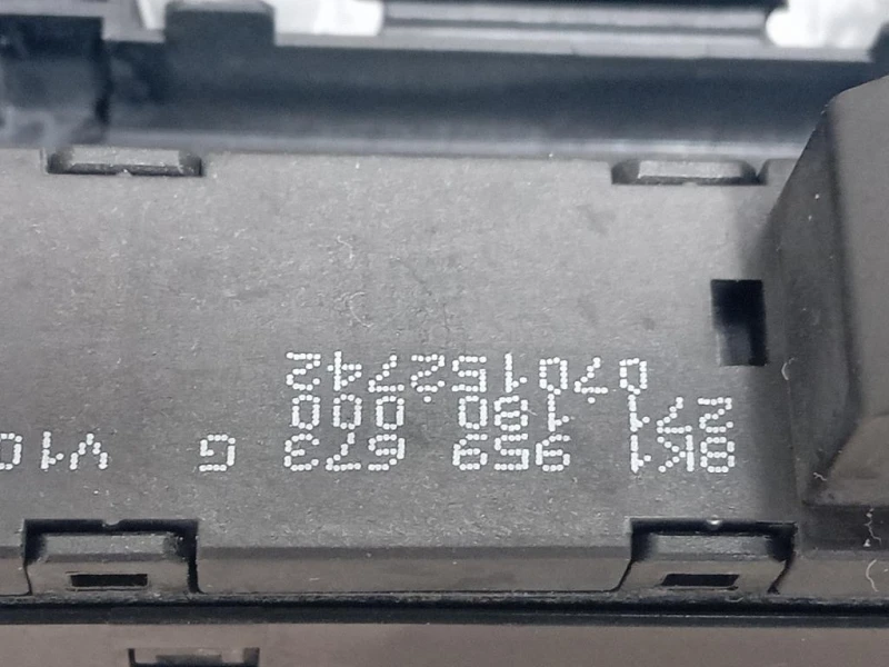 Pulsantiera Unità Autoradio 8K1 959 673 G Audi A5 8T3 2008