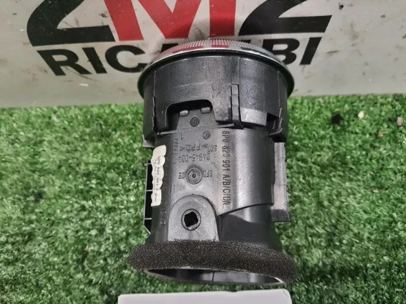 Griglia Condotto ARIA Cruscotto ANT DX 8P0820901F Audi A3 8P1 2008