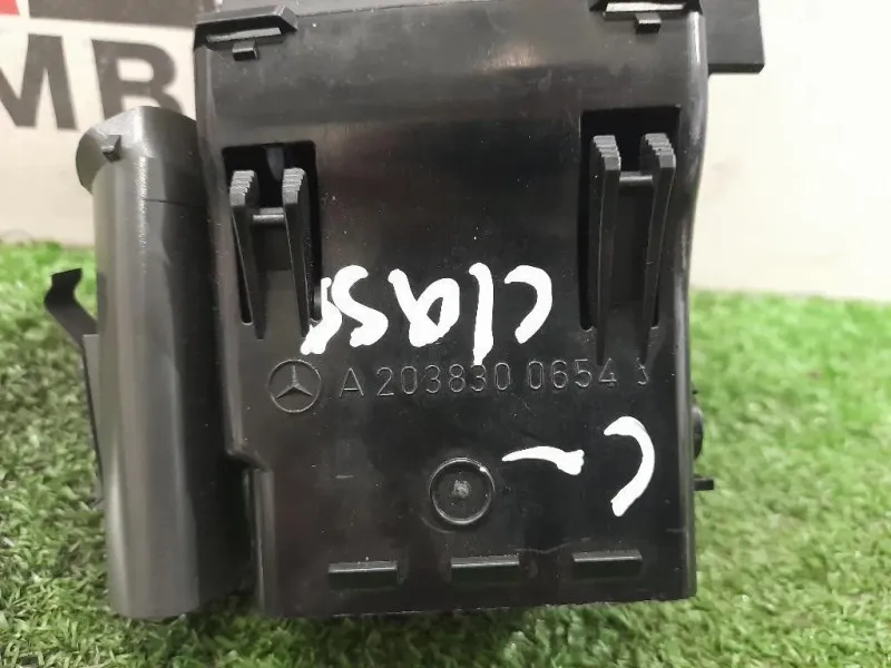 Griglia Condotto ARIA Cruscotto ANT DX A2038302854 A2038300654 Mercedes Classe C W203 2000