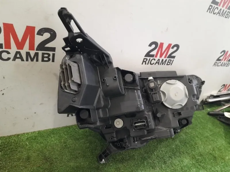 Proiettore ANT SX 260609142R 1006E00E Nissan Townstar 2022