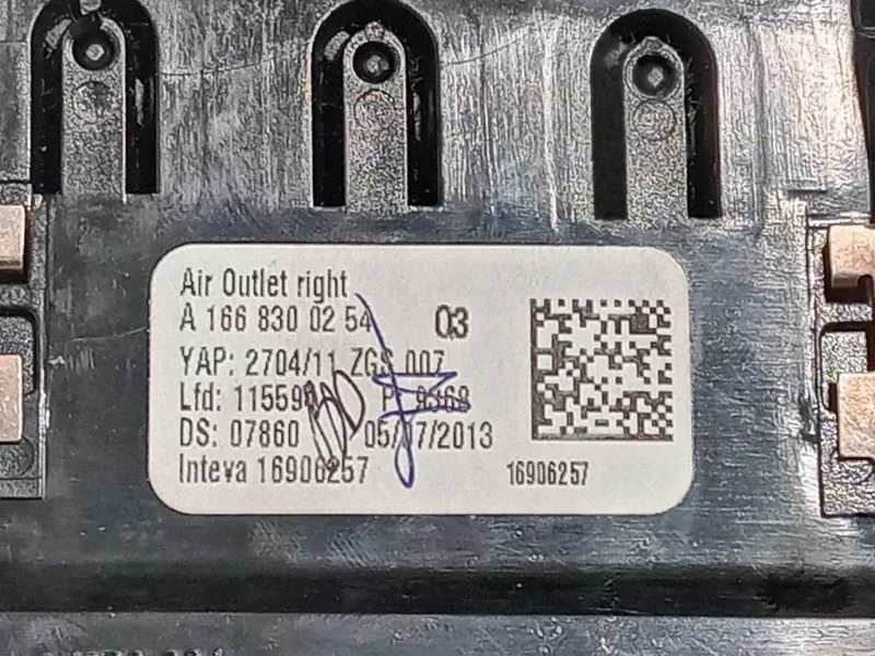 Griglia Condotto ARIA Cruscotto ANT DX A166 830 02 54 Mercedes Classe ML W166 2012