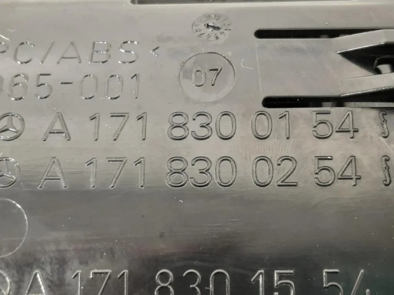 Griglia Condotto ARIA Cruscotto ANT DX A1718301554 DX Mercedes Classe SLK R171 2004