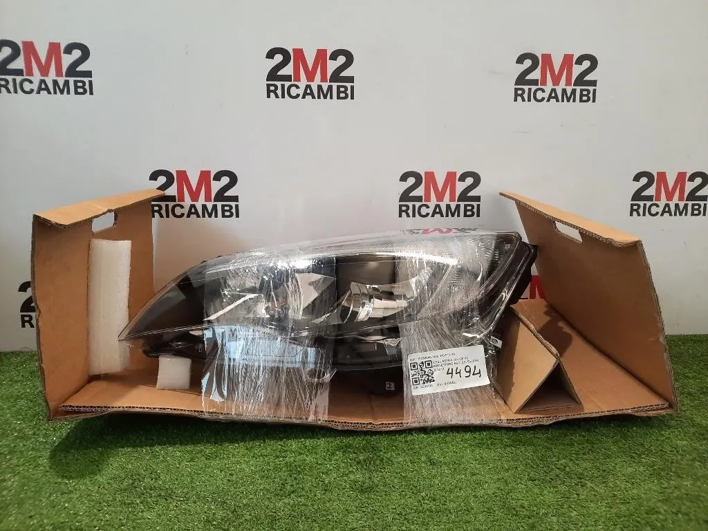 Proiettore ANT SX 13253646 1EG 010 011-15 NUOVO Opel Astra J 2010