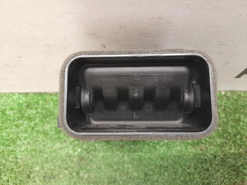 Griglia Condotto ARIA Cruscotto ANT SX A20483011549116 Mercedes Classe C W204 2007