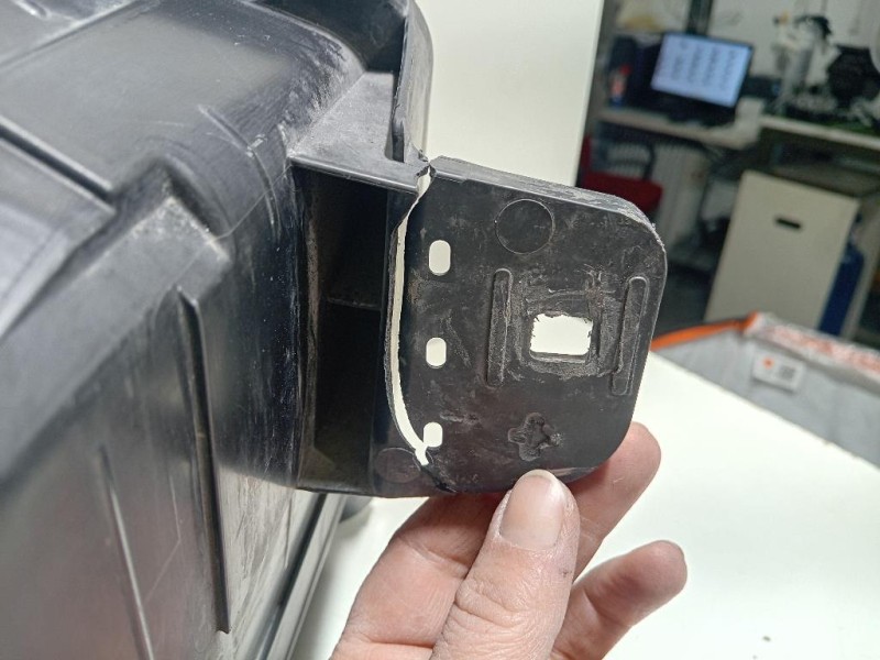 Proiettore ANT SX 1LE011565 Opel Vivaro B 2015