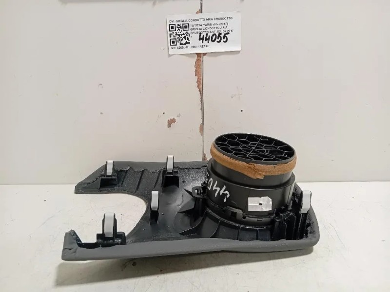 Griglia Condotto ARIA Cruscotto ANT SX GRIGLIA CONDOTTO ARIA CRUSCOTTO ANT SX Toyota Yaris IV 2017