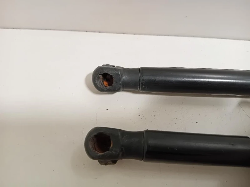 Ammortizzatore POST DX 8W9 827 552 B SX+DX Audi A4 8W5 Avant 2015