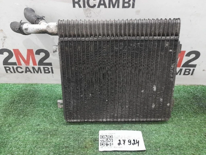 Radiatore Acqua 9X238D049AC Jaguar XF I 2008
