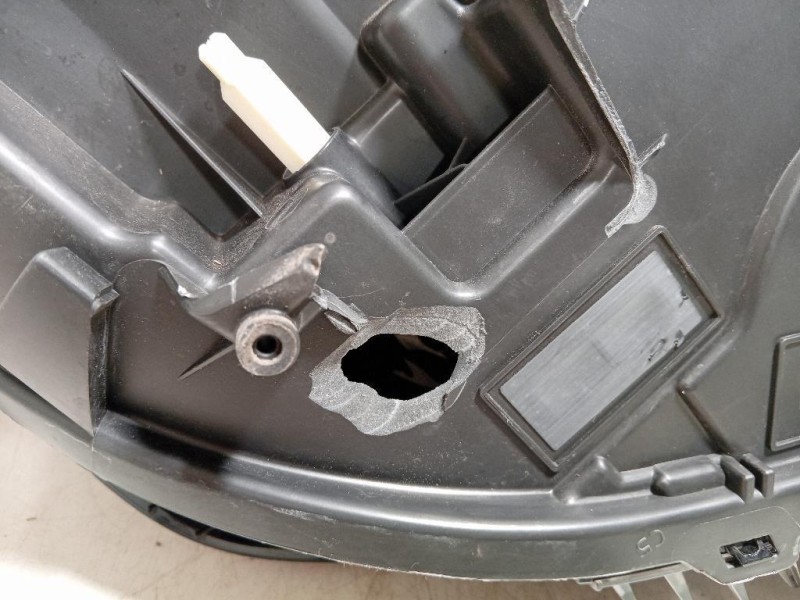 Proiettore ANT SX 9833036380 Peugeot 208 II 2019