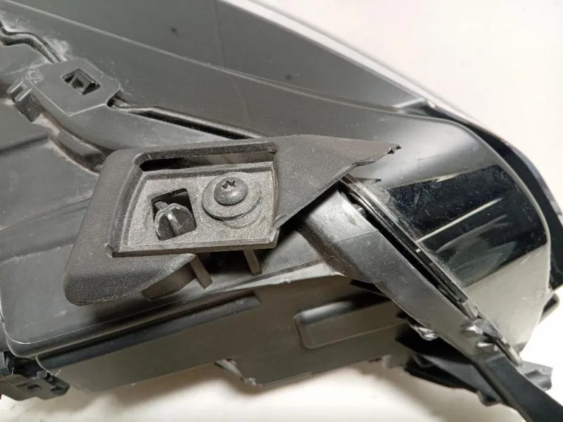 Proiettore ANT SX 9833036380 Peugeot 208 II 2019