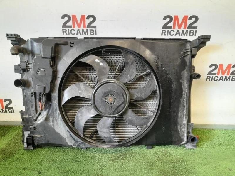 Radiatore Acqua A2465001303 Mercedes Classe A W176 2015