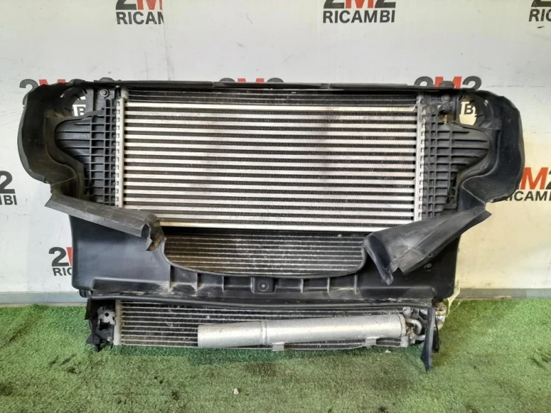 Radiatore Acqua A2515000703 A2515000103 Mercedes Classe R W251 2006