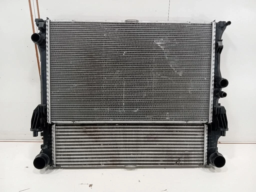 Radiatore Acqua A9105010900A9105000200 Mercedes VITO W447 2014