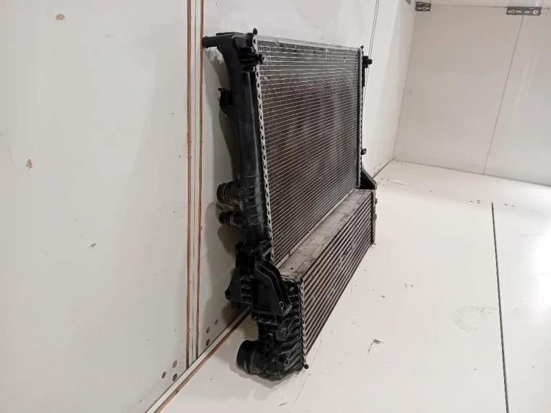 Radiatore Acqua A9105010900A9105000200 Mercedes VITO W447 2014