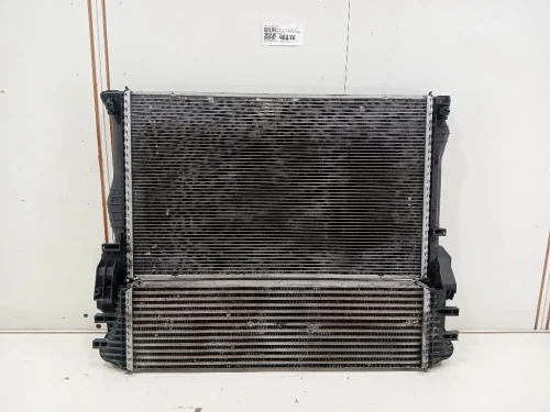 Radiatore Acqua A9105010900A9105000200 Mercedes VITO W447 2014