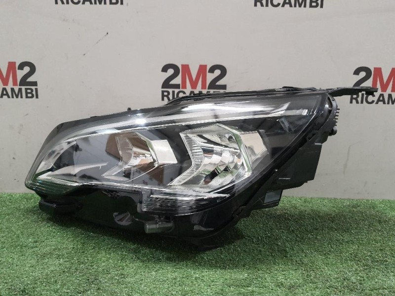 Proiettore ANT SX 9810478180 Peugeot 5008 II 2017