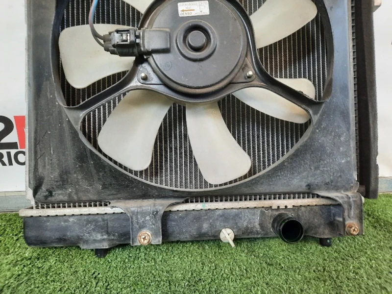 Radiatore Acqua 214004A00D Nissan PIXO 2009