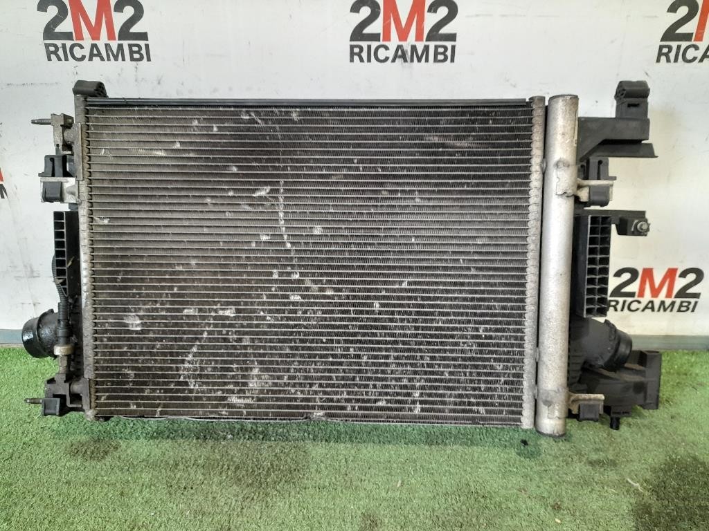 Radiatore Acqua 13267655 Opel Astra J 2010