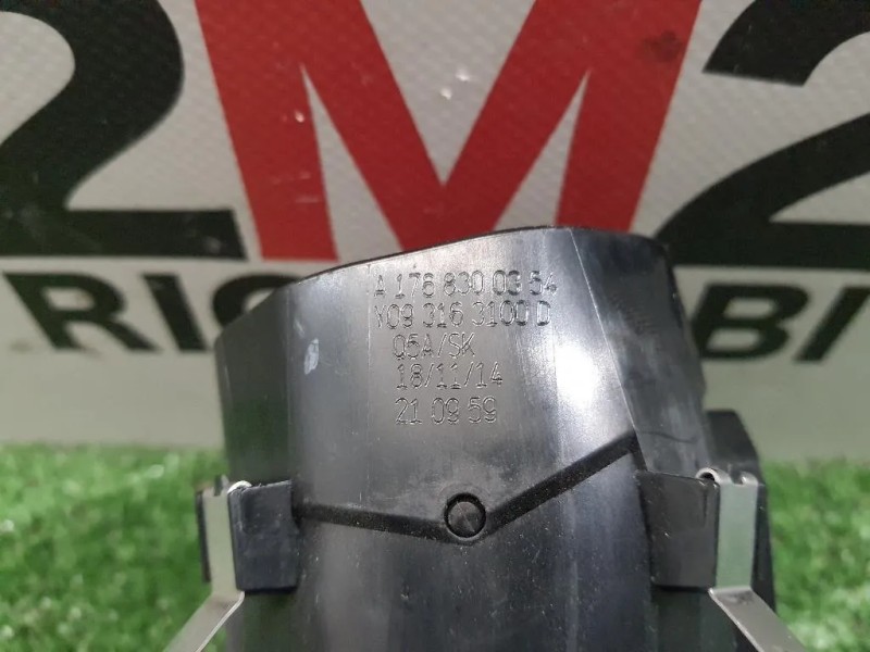 Griglia Condotto ARIA Cruscotto Centrale A1768300354 Mercedes Classe A W176 2013