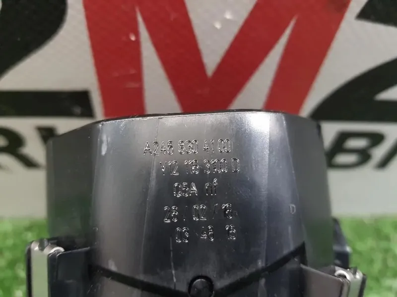 Griglia Condotto ARIA Cruscotto Centrale A24683041002A17 Mercedes Classe B W246 2014