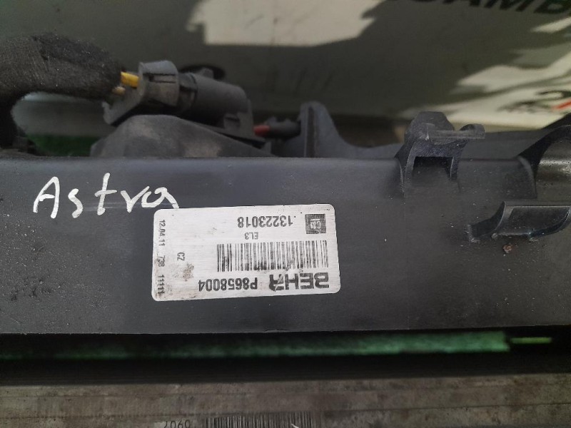 Radiatore Acqua 13241725 Opel Insignia A 2009
