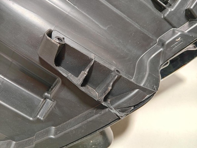 Proiettore ANT SX 260601693R DANNEGGIATO Renault Captur I 2017