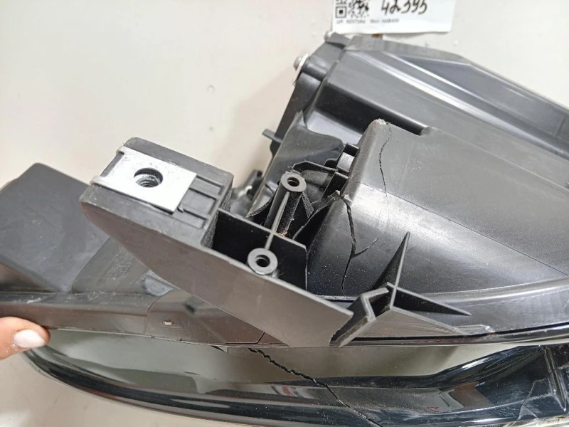 Proiettore ANT SX 260601693R DANNEGGIATO Renault Captur I 2017