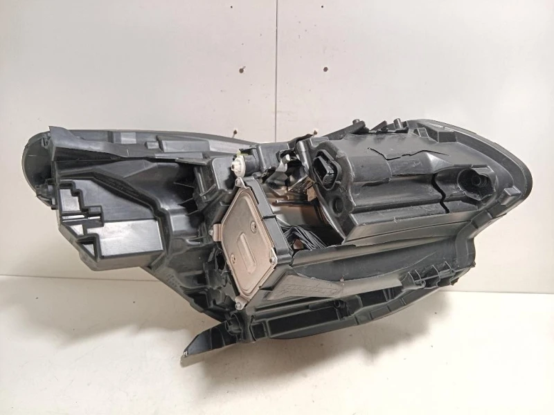 Proiettore ANT SX 260601693R DANNEGGIATO Renault Captur I 2017