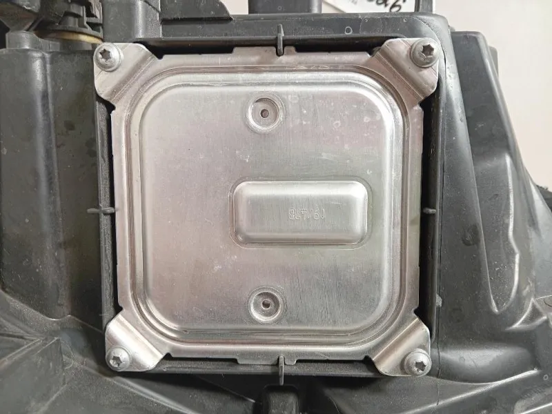 Proiettore ANT SX 260604183R Renault CLIO IV 2013