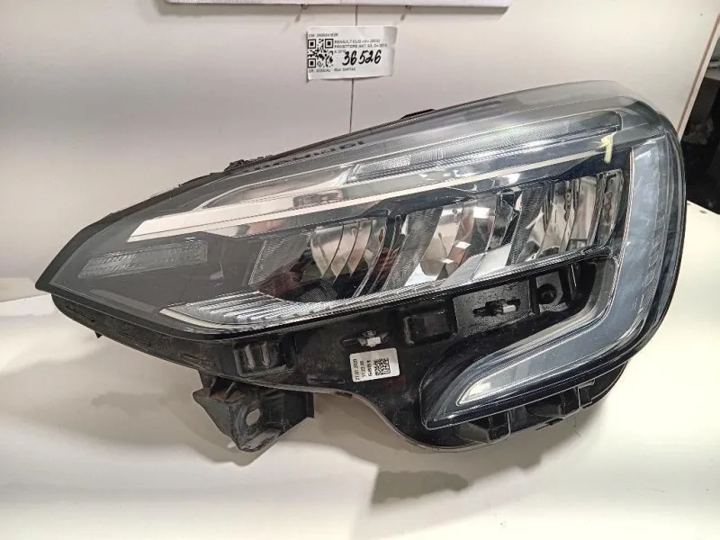 Proiettore ANT SX 260604183R Renault CLIO IV 2013