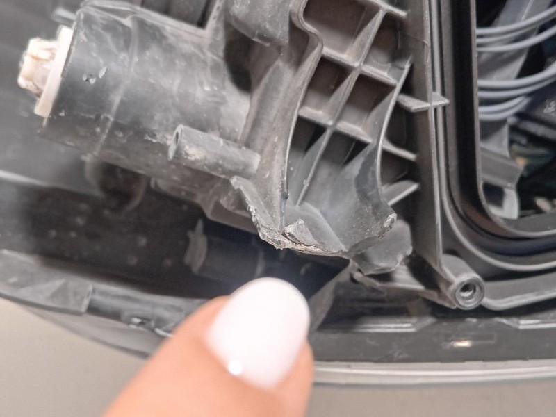 Proiettore ANT SX 260602051R Renault Kadjar 2015