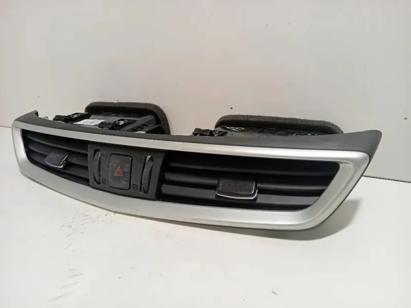 Griglia Condotto ARIA Cruscotto Centrale 687504 Nissan Qashqai II 2014