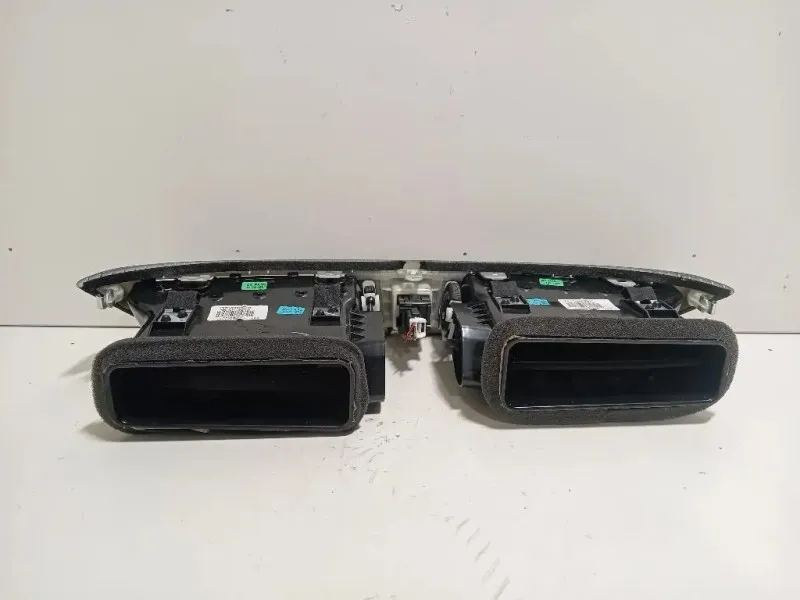 Griglia Condotto ARIA Cruscotto Centrale 687504 Nissan Qashqai II 2014