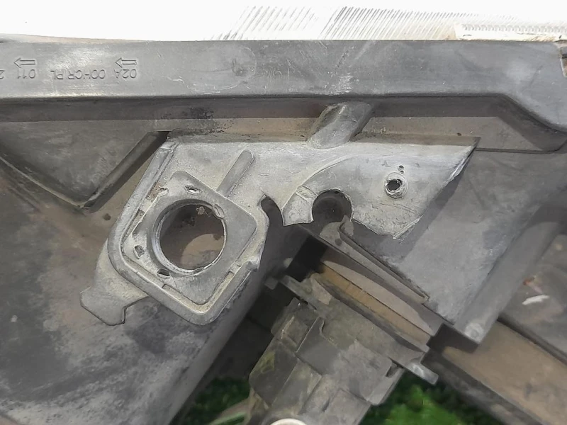 Proiettore ANT SX 89312730 Renault Mégane II 2003