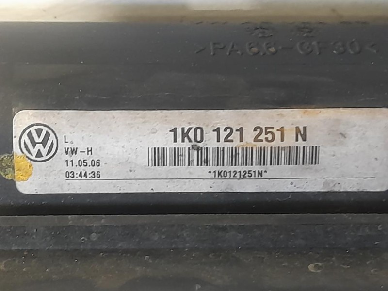 Radiatore Acqua 1K0121251N Volkswagen GOLF V 2004