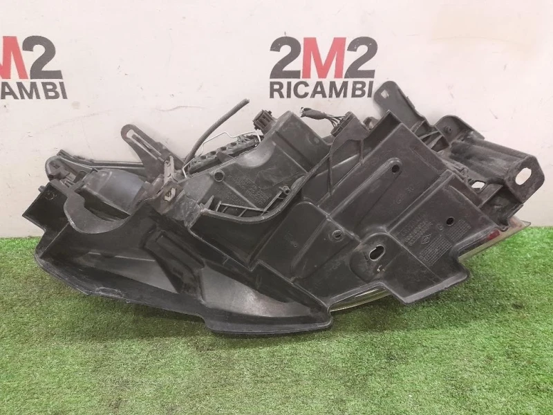 Proiettore ANT SX 260500018R Renault Mégane III 2009