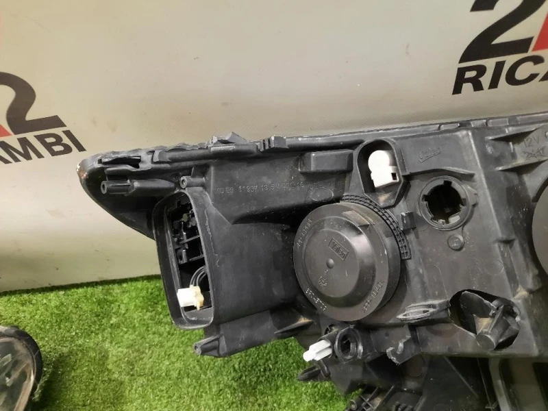 Proiettore ANT SX 260602792R DIFFETTI IN FOTO Renault Mégane IV 2016