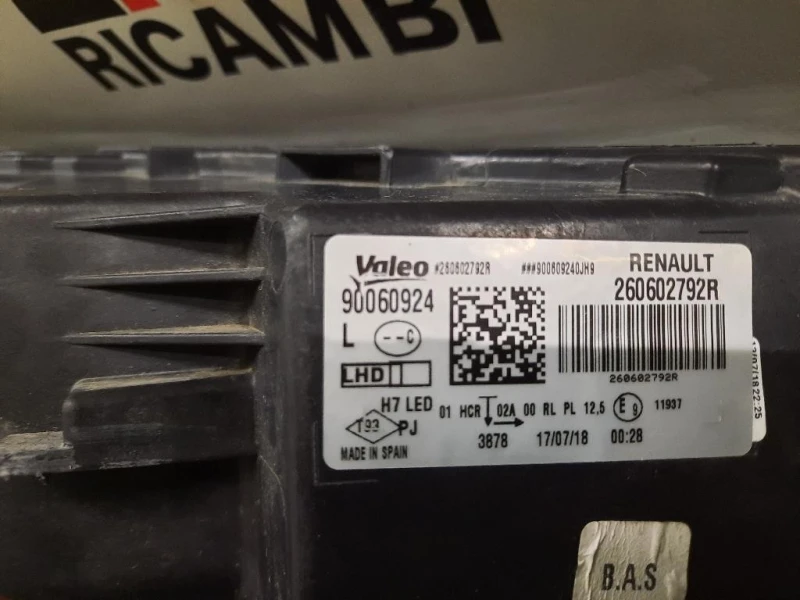 Proiettore ANT SX 260602792R DIFFETTI IN FOTO Renault Mégane IV 2016