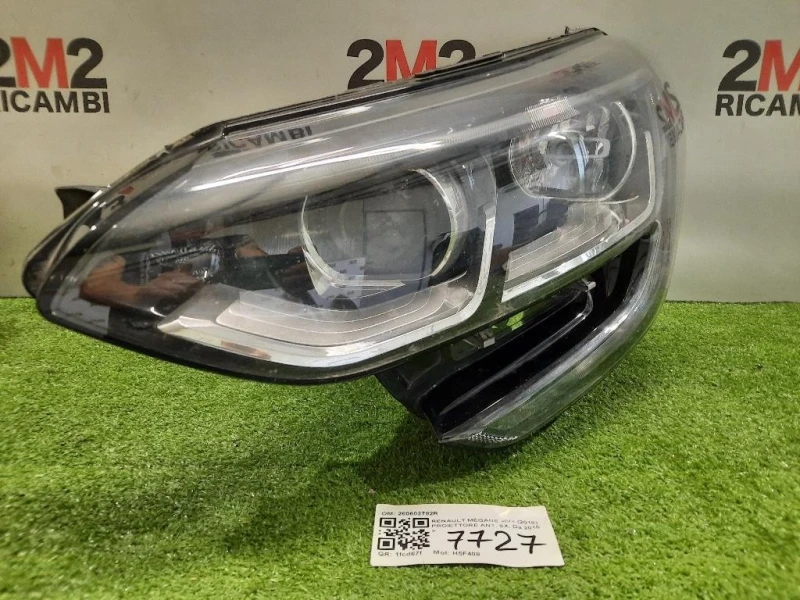 Proiettore ANT SX 260602792R DIFFETTI IN FOTO Renault Mégane IV 2016