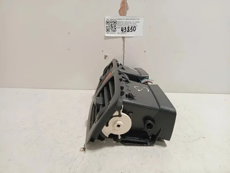 Griglia Condotto ARIA Cruscotto Centrale GRIGLIA CONDOTTO ARIA CRUSCOTTO CENTRALE Renault Mégane III 2009