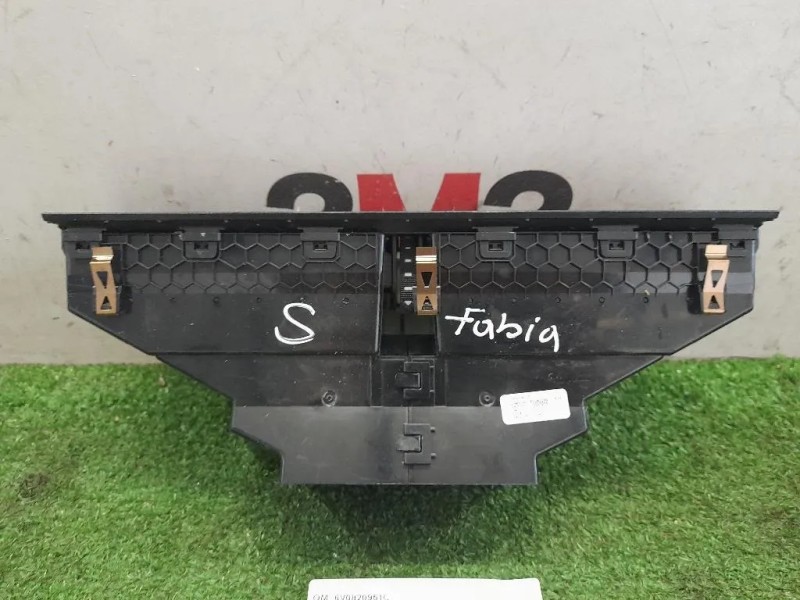 Griglia Condotto ARIA Cruscotto Centrale 6V0820951C Skoda Fabia NJ3 2018