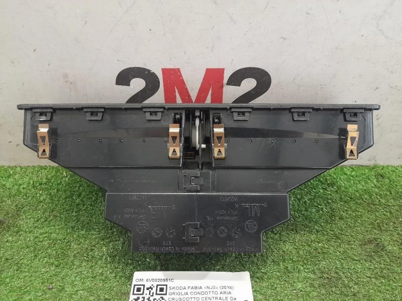 Griglia Condotto ARIA Cruscotto Centrale 6V0820951C Skoda Fabia NJ3 2018