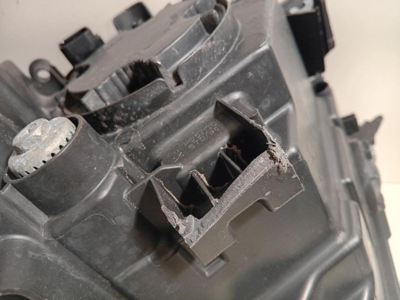 Proiettore ANT SX 83101 35700 Ssangyong Tivoli 2015