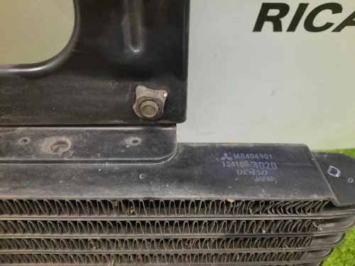 Radiatore OLIO MR404901 Mitsubishi Pajero III 2000