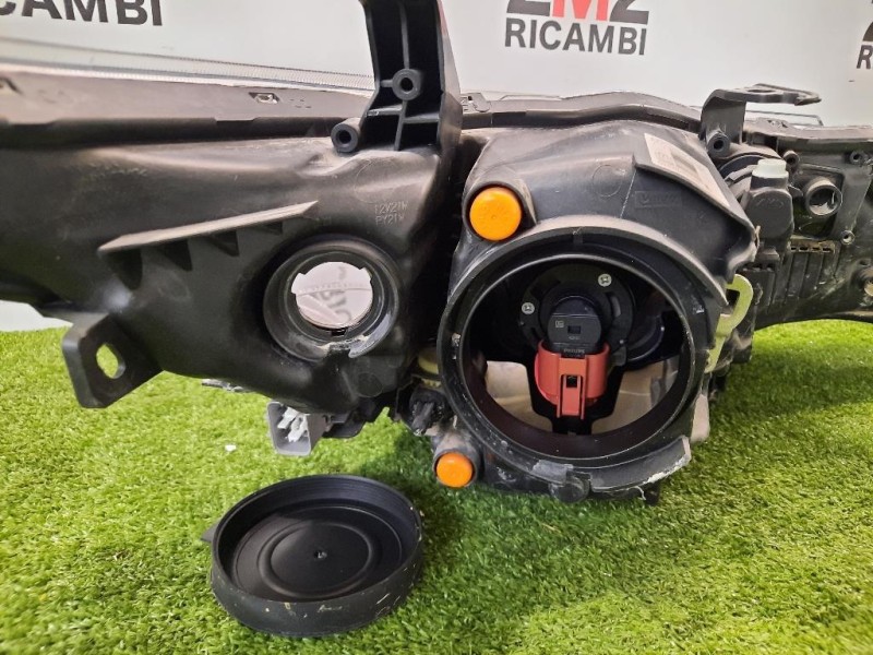 Proiettore ANT SX 8117002J61 Toyota Auris II 2013