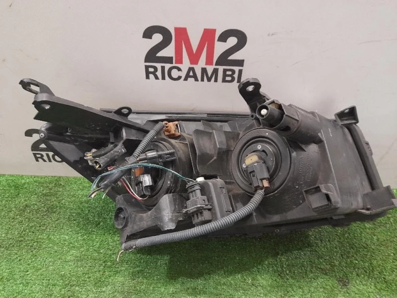 Proiettore ANT SX 8117042311 Toyota RAV 4 III 2006