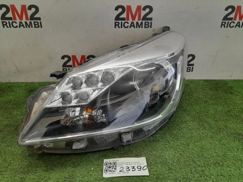 Proiettore ANT SX 811700DA50 Toyota Yaris IV 2014