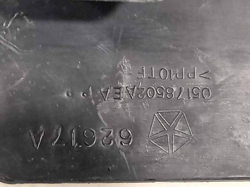 Griglia Condotto ARIA Parabrezza 05178502AEA Fiat Freemont 2011