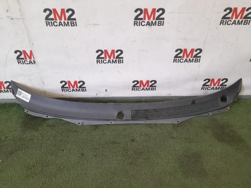 Griglia Copertura Cunetta Acqua MR109226 Mitsubishi L200 II 1997