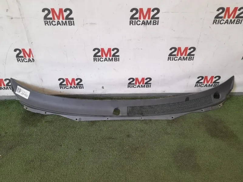 Griglia Copertura Cunetta Acqua MR109226 Mitsubishi L200 II 1997